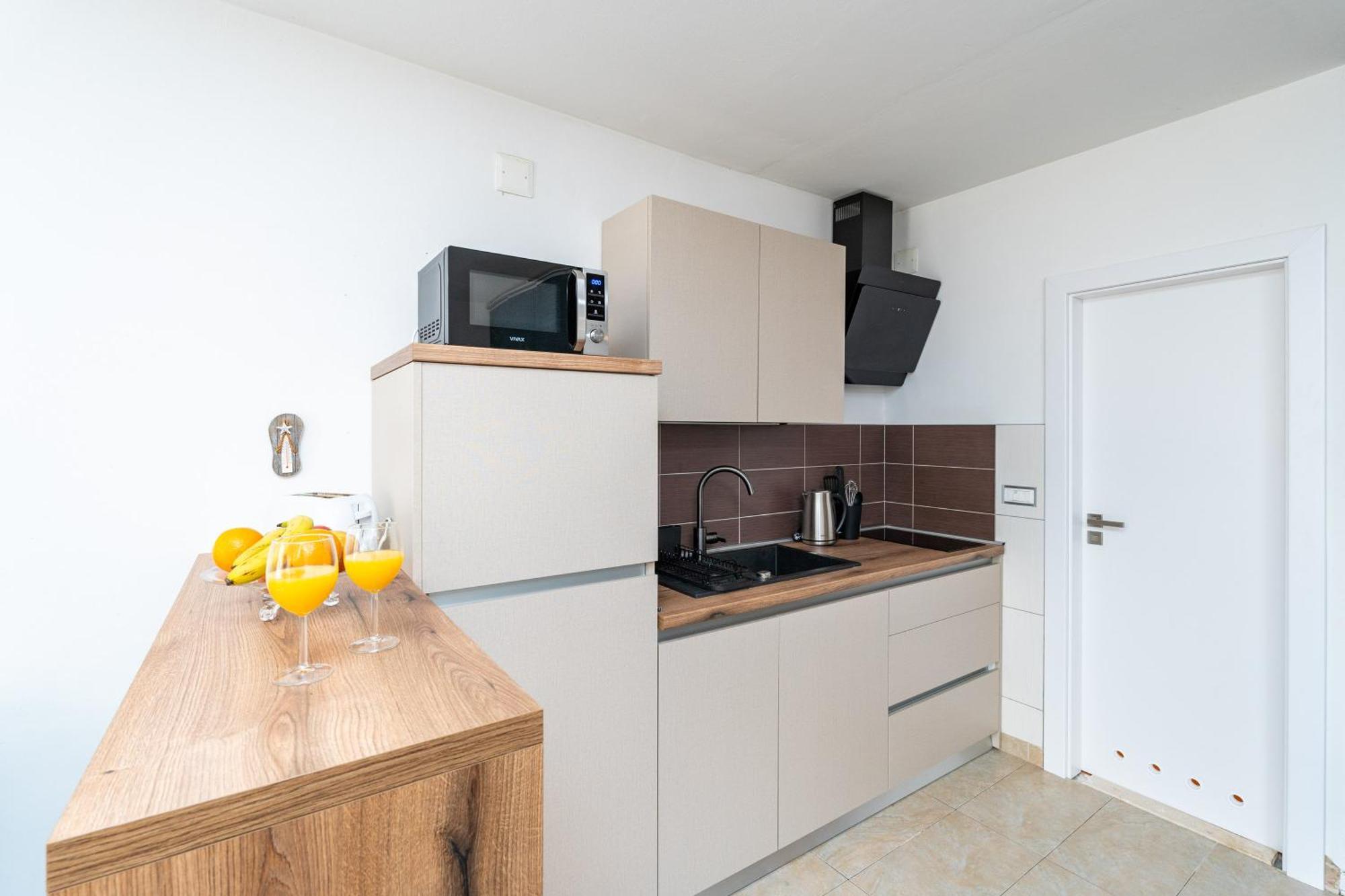Apartments Marivo Lapad Dubrovnik Exterior photo